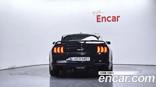 Ford Mustang 2019 thumb 6