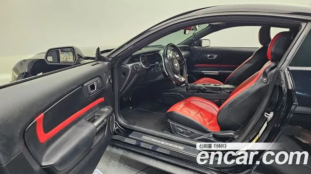 Ford Mustang 2019 thumb 11