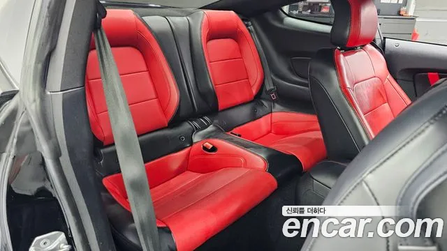 Ford Mustang 2019 thumb 3