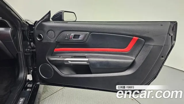 Ford Mustang 2019 thumb 10