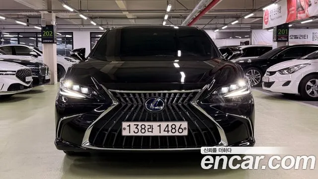Lexus ES 300h 2022 thumb 12