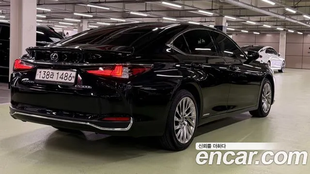 Lexus ES 300h 2022 thumb 7