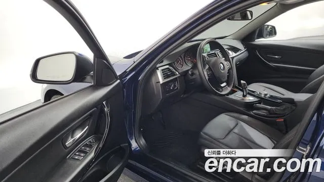 BMW 3 серии 2015 thumb 3