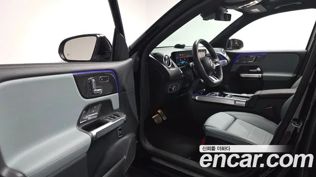 Mercedes-Benz GLB 2025 thumb 3