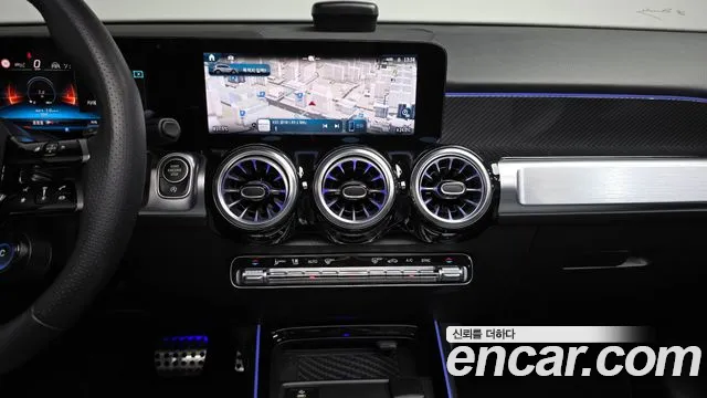 Mercedes-Benz GLB 2025 thumb 4
