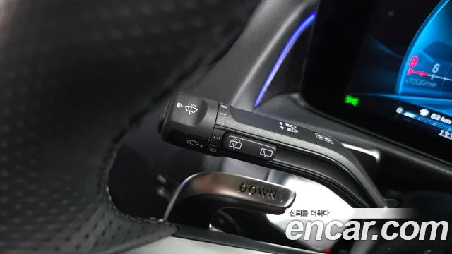 Mercedes-Benz GLB 2025 thumb 2