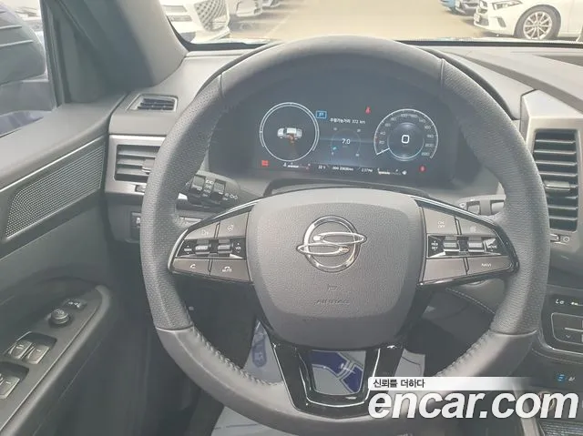 KGM Rexton 2023 thumb 2