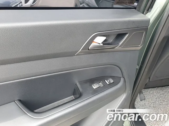 KGM Rexton 2023 thumb 9