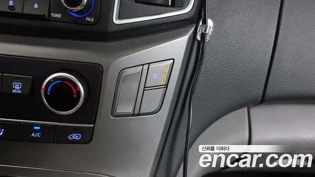 Hyundai Staria 2021 thumb 9