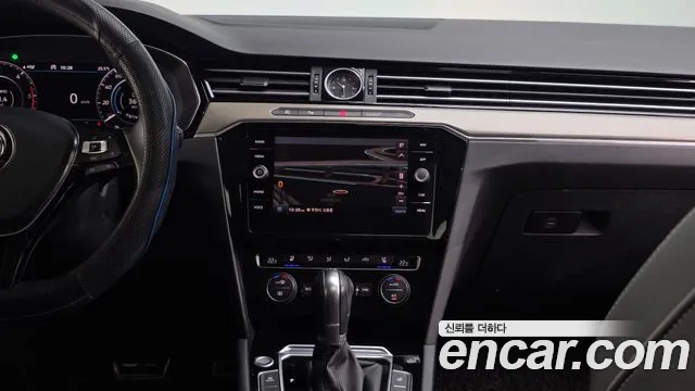 Volkswagen Arteon 2019 thumb 2