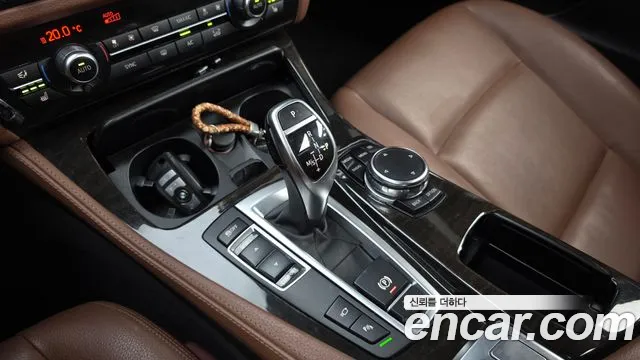 BMW 5 серии 2016 thumb 6