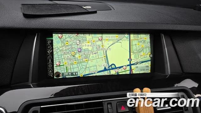 BMW 5 серии 2016 thumb 4