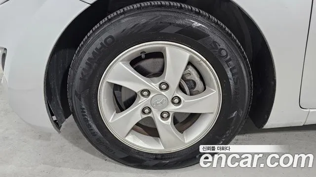 Hyundai Avante 2011 thumb 2