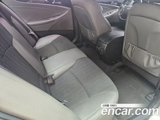 Hyundai Sonata 2011 thumb 3