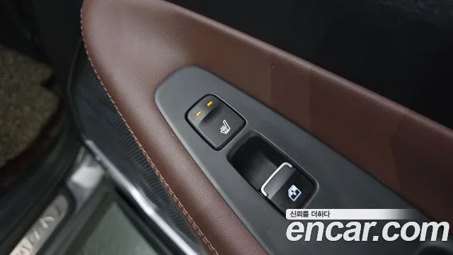 Hyundai Santa Fe 2019 thumb 2