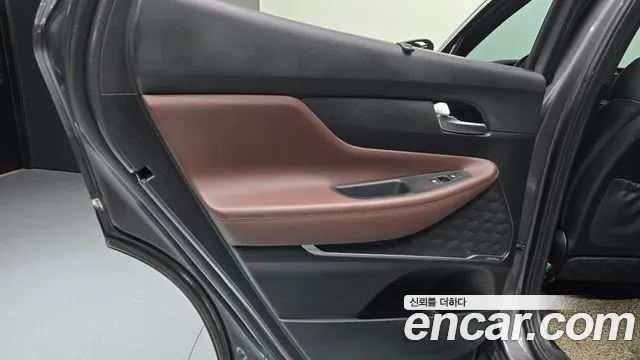 Hyundai Santa Fe 2019 thumb 5