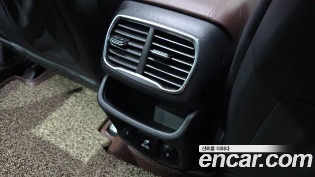 Hyundai Santa Fe 2019 thumb 10