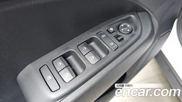 Hyundai Venue 2023 thumb 4