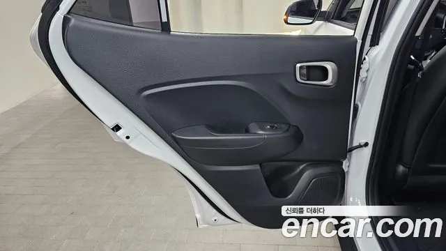 Hyundai Venue 2023 thumb 12