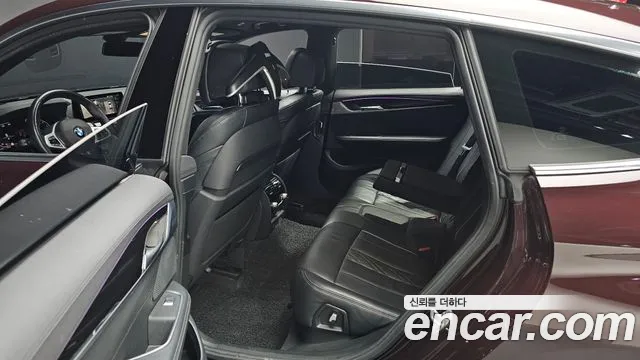 BMW 6 серии Gran Turismo 2020 thumb 12