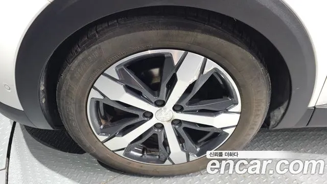 Peugeot 3008 2017 thumb 11