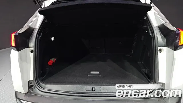 Peugeot 3008 2017 thumb 6
