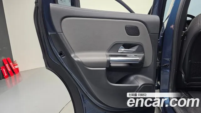 Mercedes-Benz EQA 2021 thumb 5