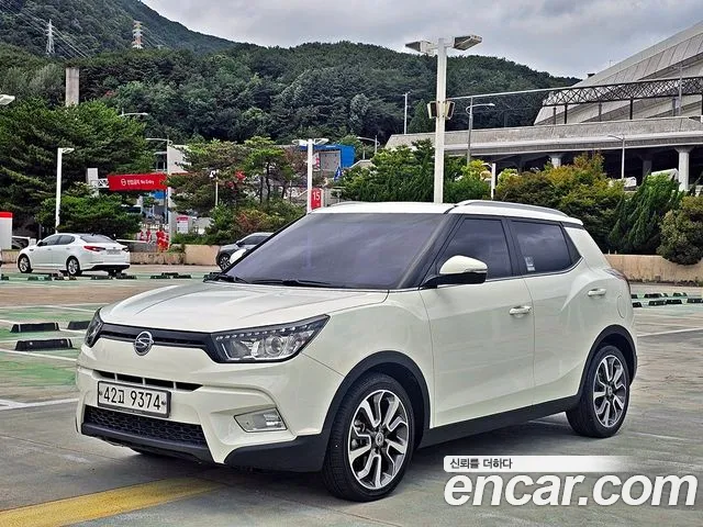 KGM Tivoli 2015 thumb 3