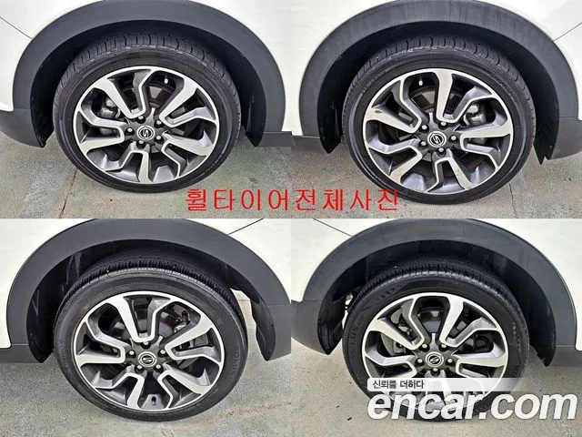 KGM Tivoli 2015 thumb 4