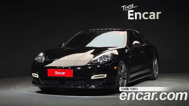 Porsche Panamera 2012 thumb 2