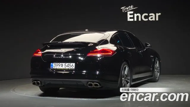 Porsche Panamera 2012 thumb 6