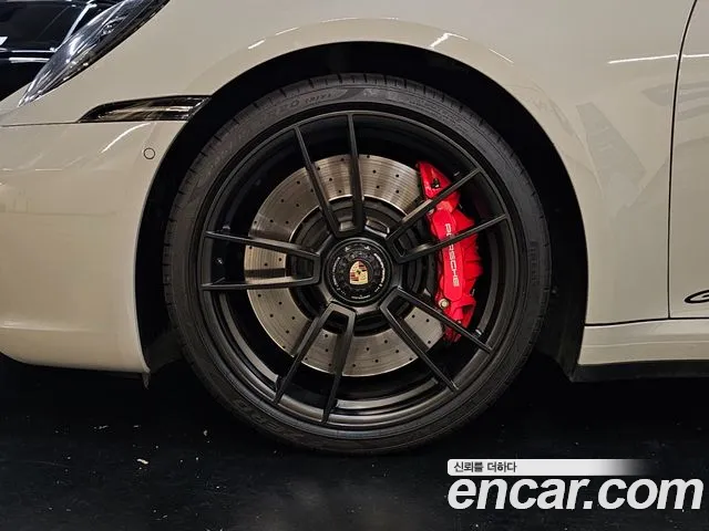 Porsche 911 2022 thumb 5