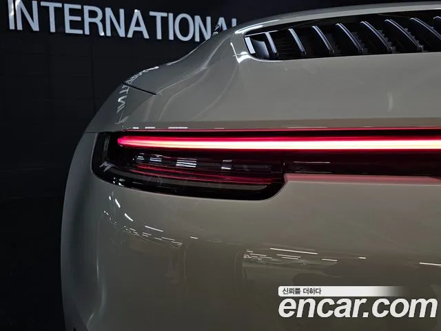 Porsche 911 2022 thumb 11