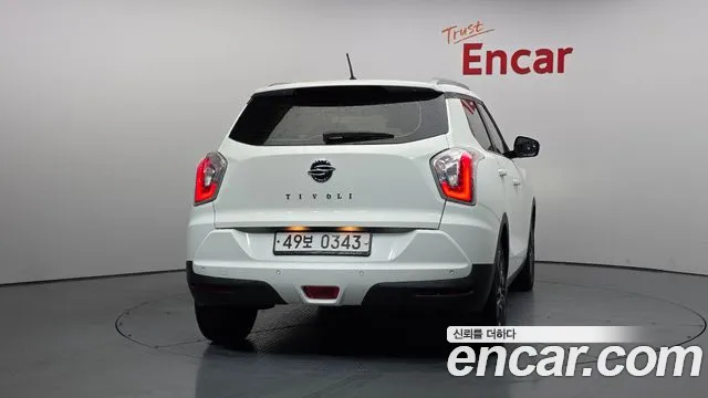 KGM Tivoli 2016 thumb 2