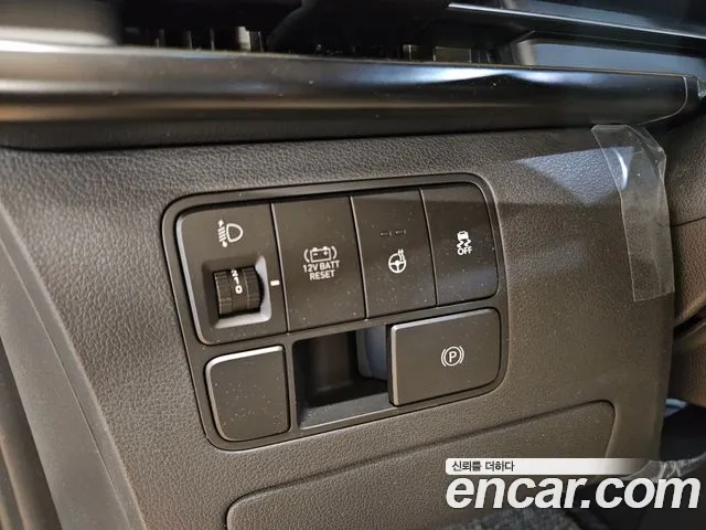 Hyundai Staria 2026 thumb 6