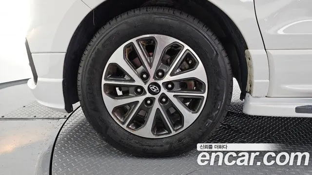 Hyundai Starex 2019 thumb 5