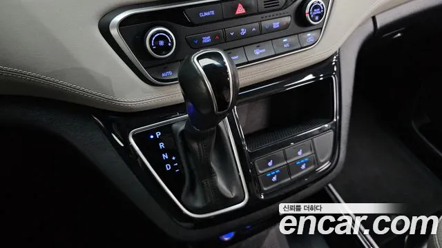 Hyundai Starex 2019 thumb 9