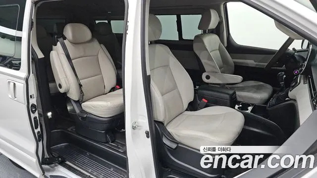 Hyundai Starex 2019 thumb 12