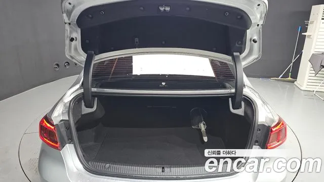 Renault SM6 2016 thumb 7