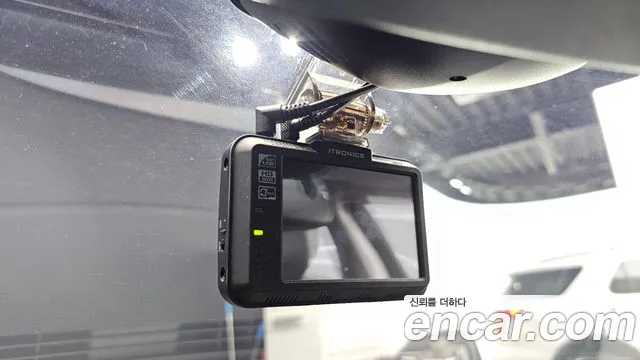 Renault SM6 2016 thumb 9