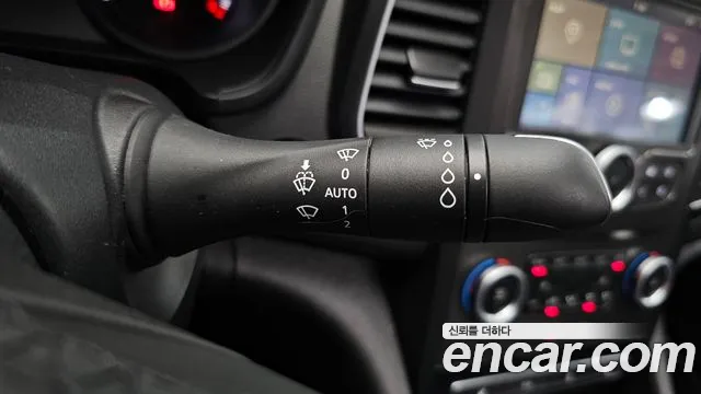 Renault SM6 2016 thumb 11
