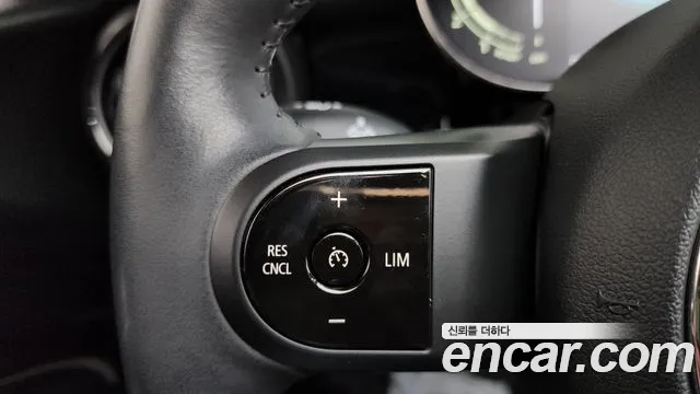 Mini Cooper Convertible 2024 thumb 7