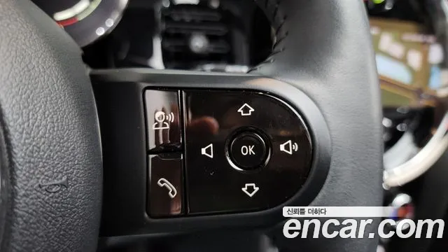 Mini Cooper Convertible 2024 thumb 11