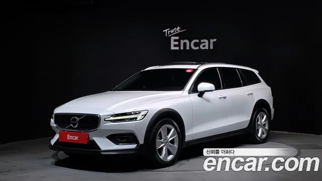 Volvo V60 Cross Country 2019 thumb 8