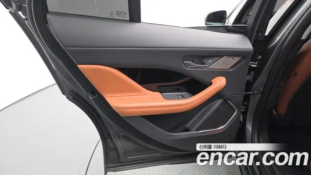 Jaguar I-PACE 2020 thumb 10