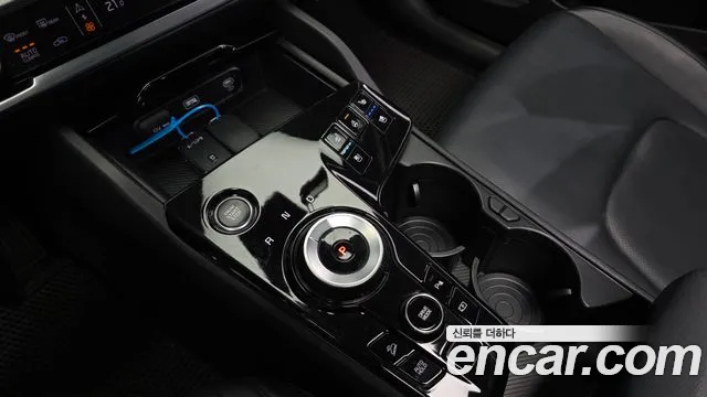 Kia Hybrid 2021 thumb 2