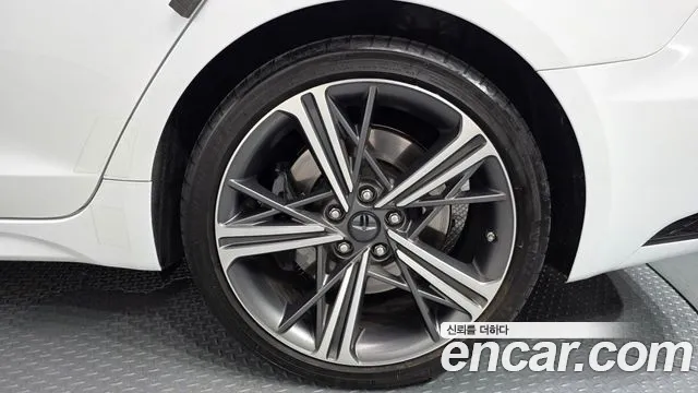 Genesis G70 2023 thumb 4