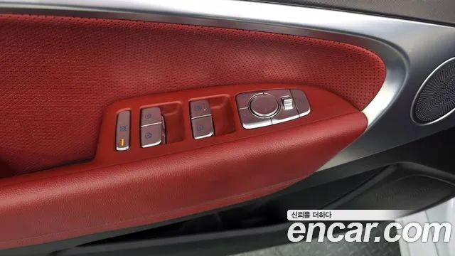 Genesis G70 2023 thumb 2