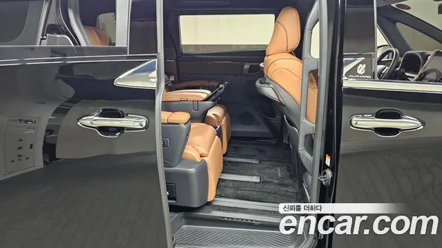 Toyota Alphard 2025 thumb 9