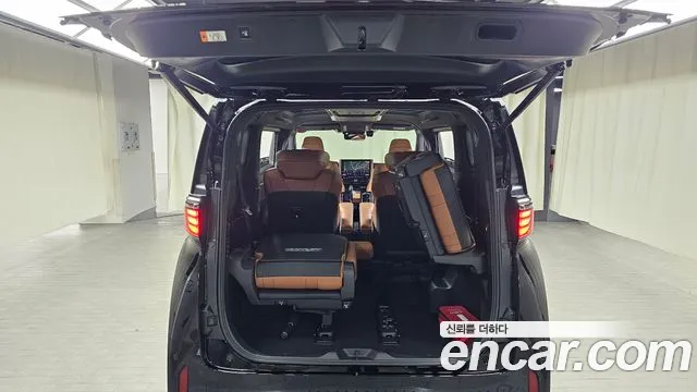 Toyota Alphard 2025 thumb 10